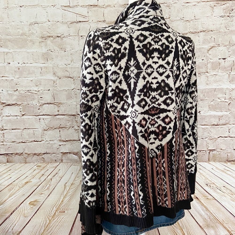 Blu Pepper Aztec cardigan sweater - Picture 2 of 5